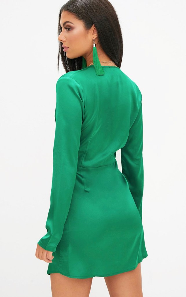 Hemdkleid / Satin / Grün / prettylittlething